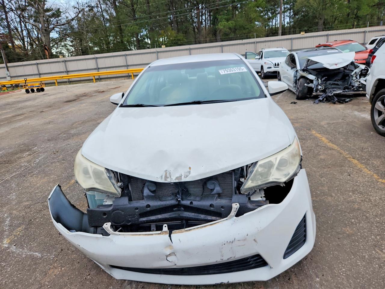 2013 TOYOTA CAMRY LE photo 5