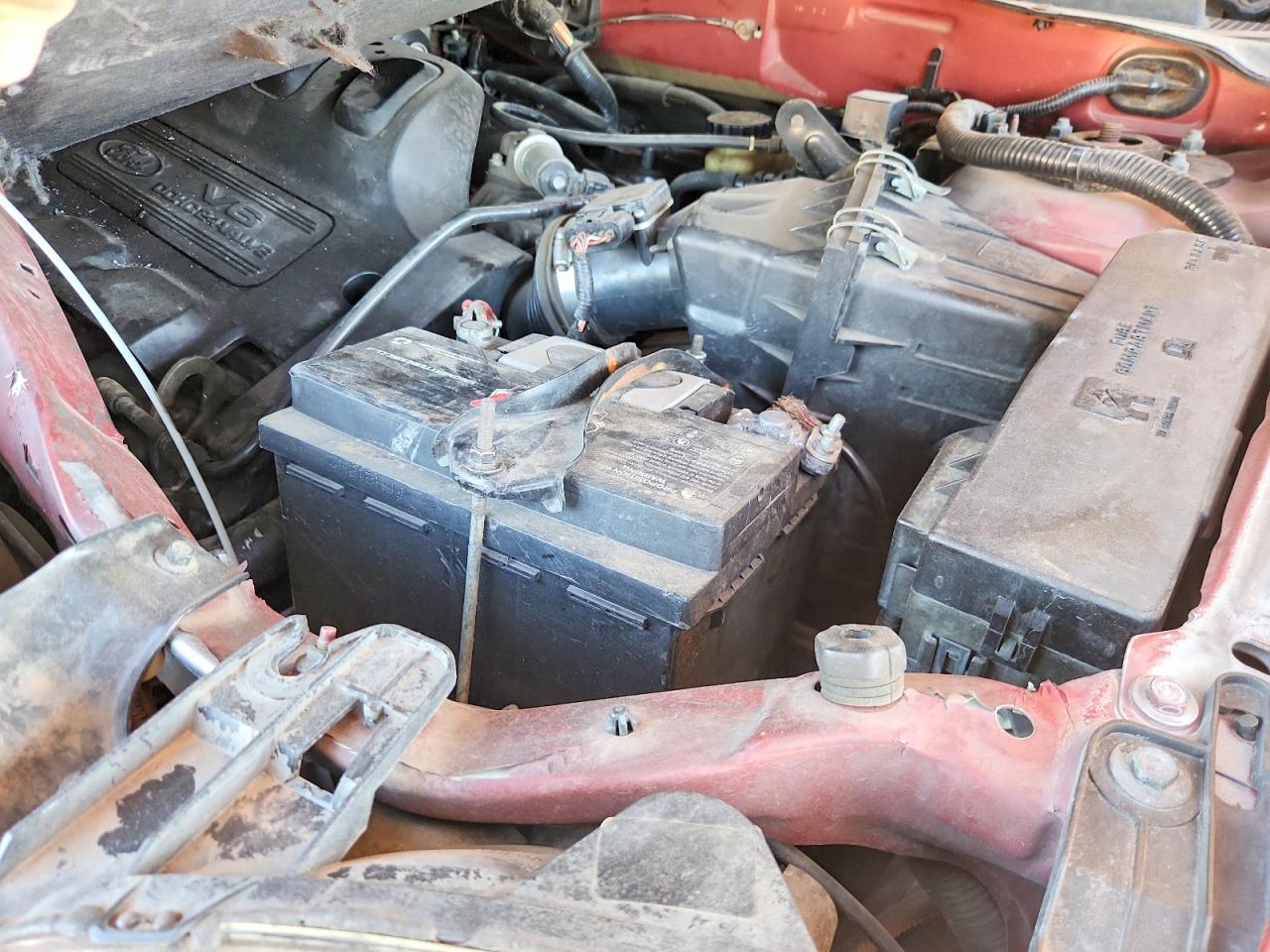 2004 FORD ESCAPE XLT photo 34