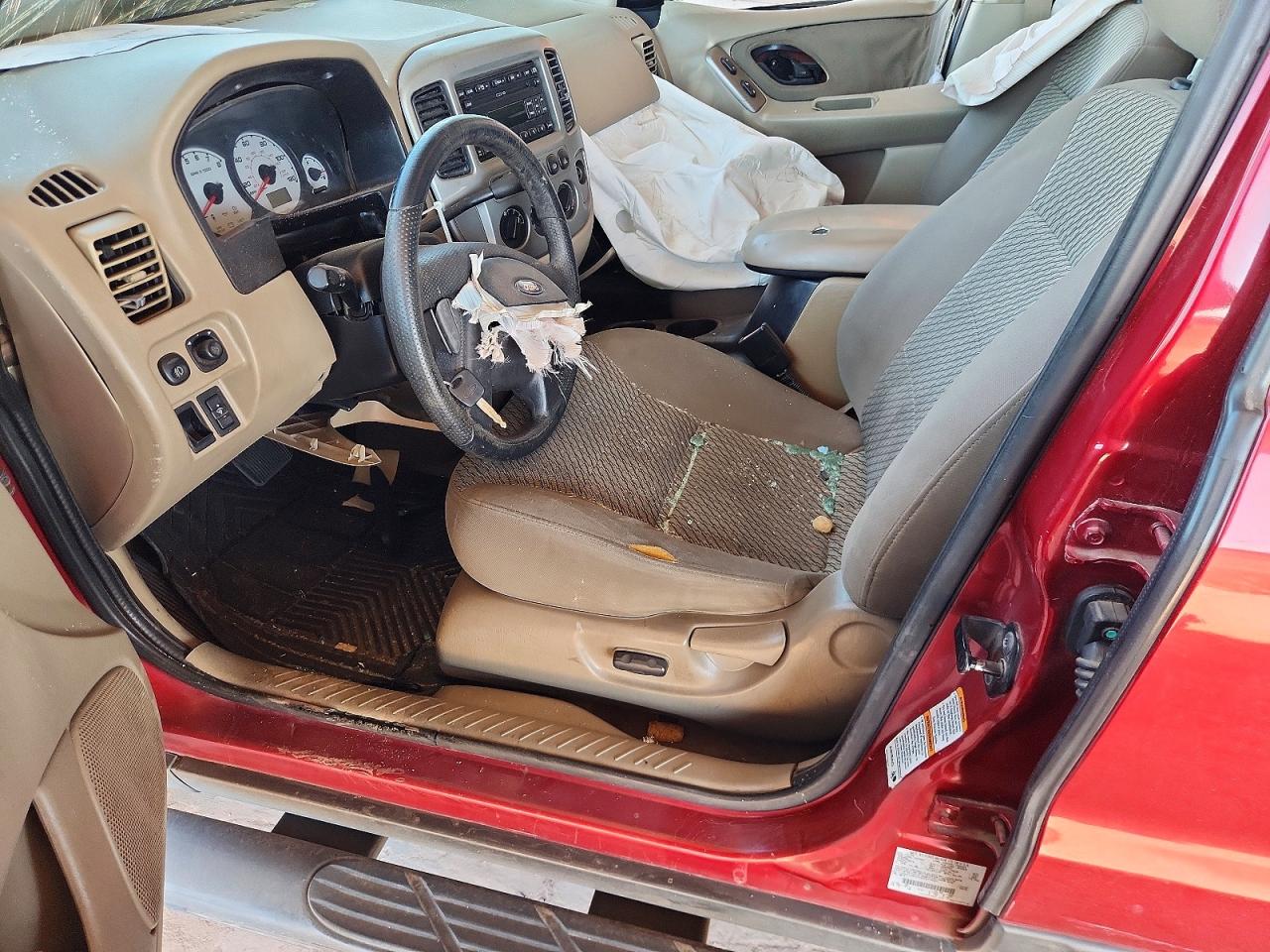 2004 FORD ESCAPE XLT photo 19