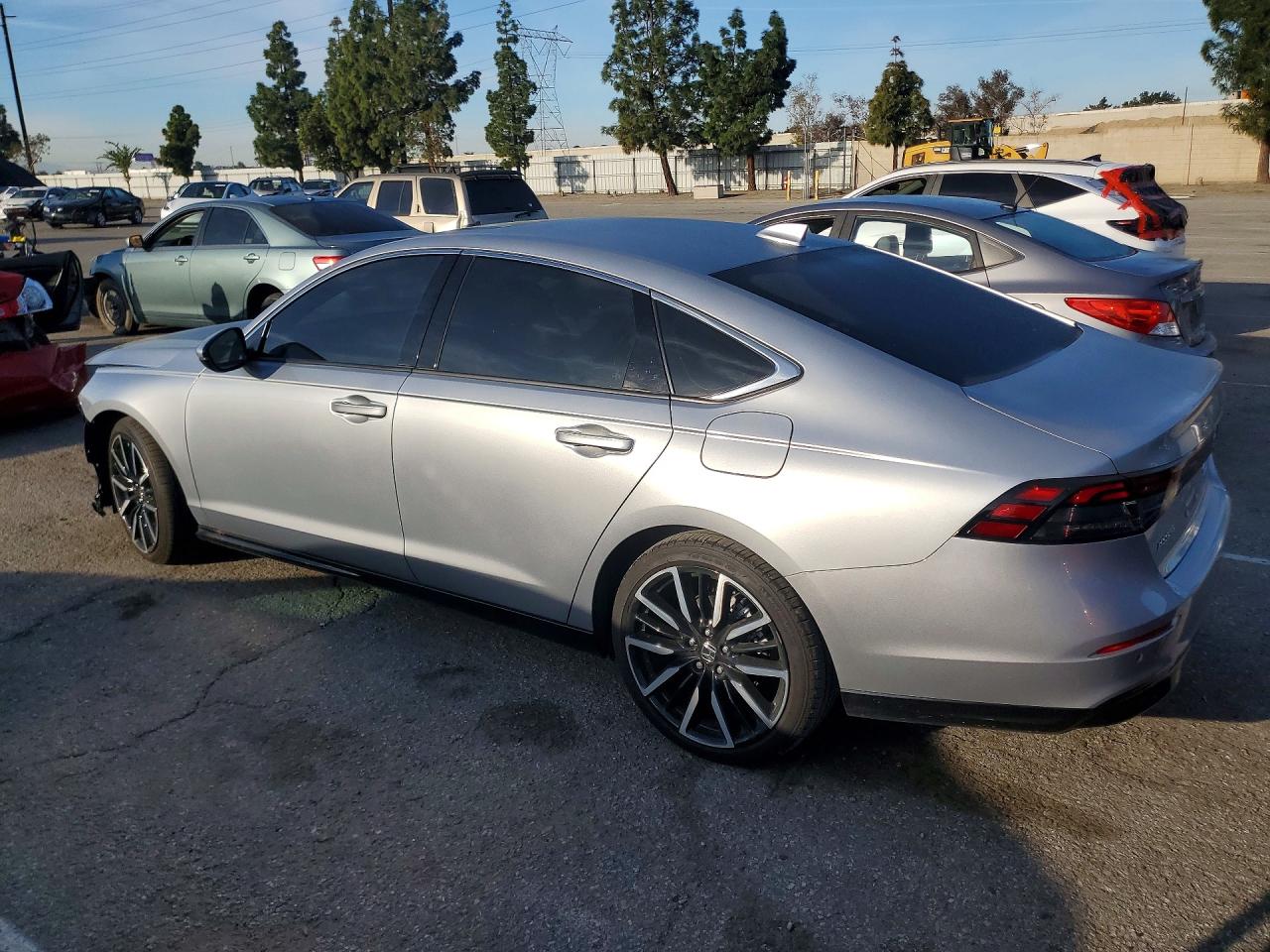 2024 HONDA ACCORD TOURING HYBRID photo 3