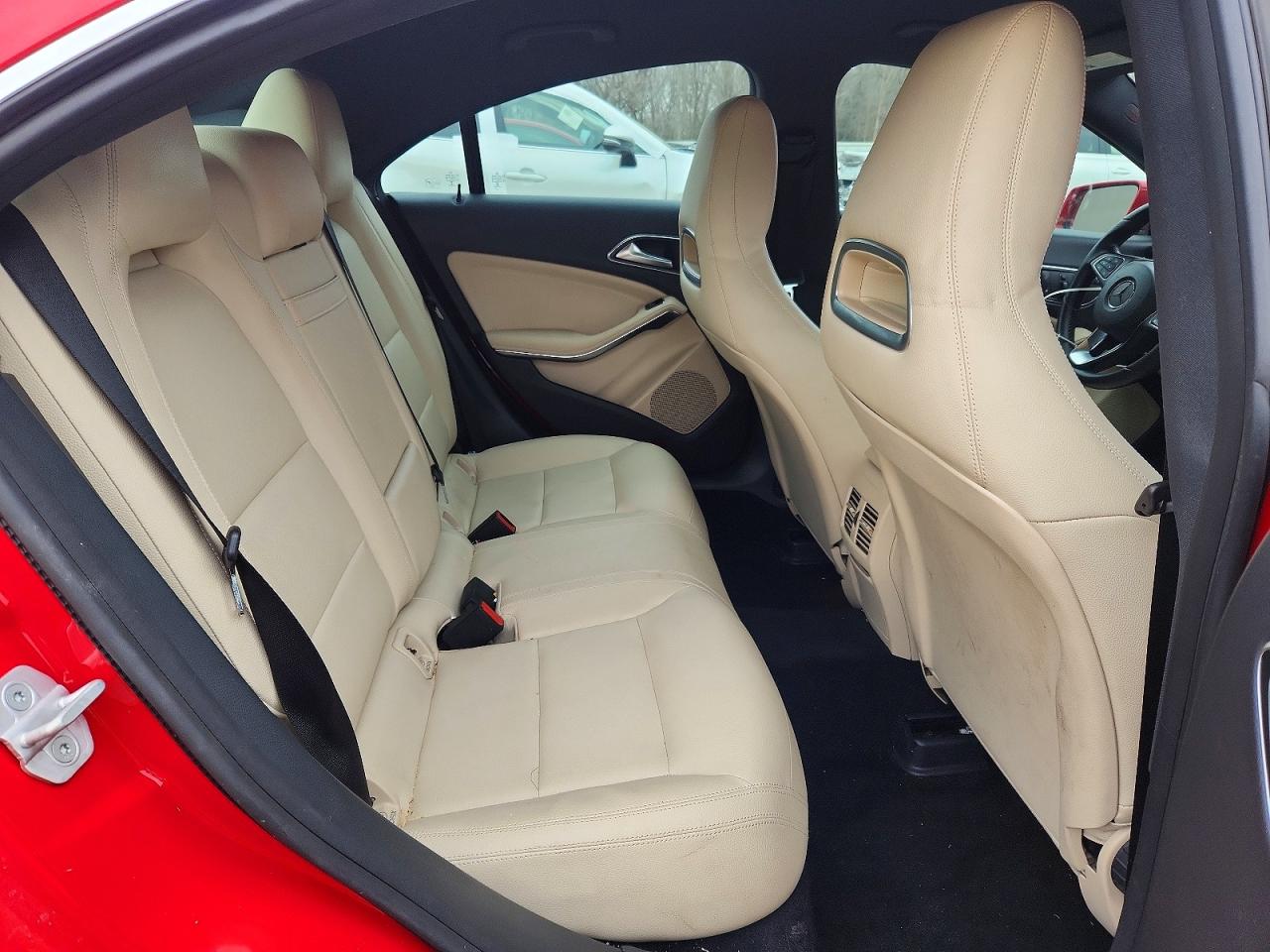 2016 MERCEDES-BENZ CLA 250 photo 10