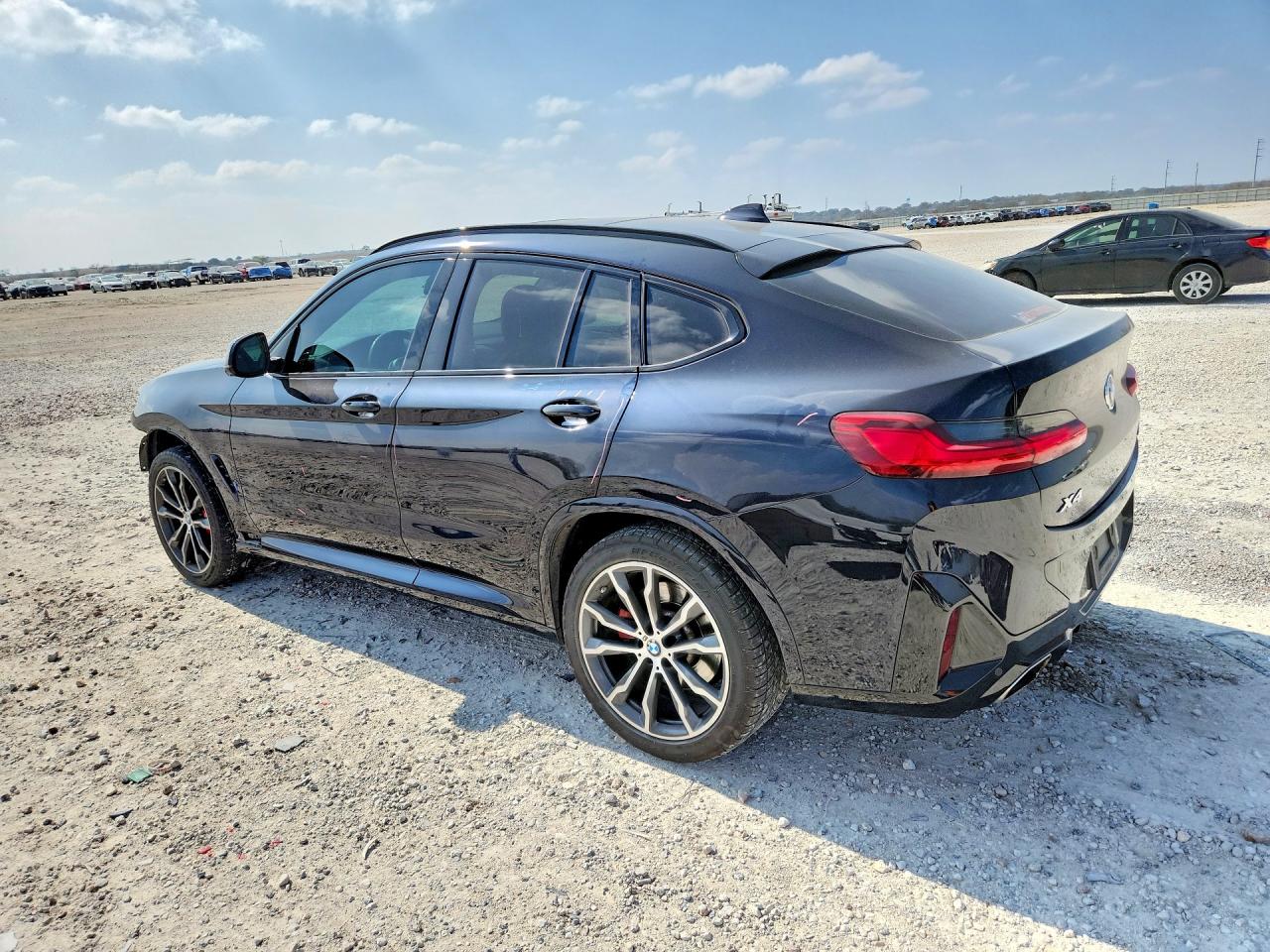 2022 BMW X4 XDRIVE30I photo 4