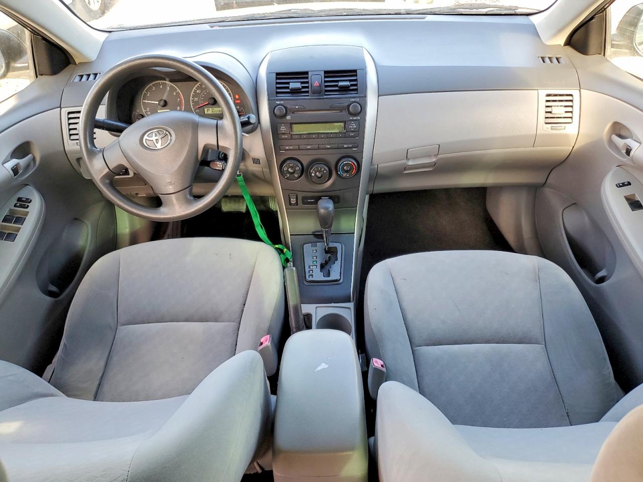 2009 TOYOTA COROLLA LE photo 15