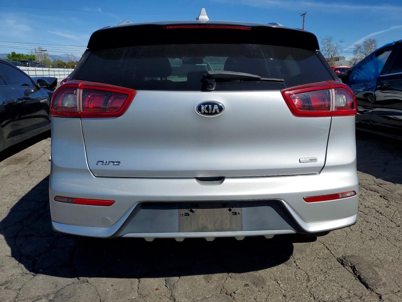 2019 KIA NIRO LX photo 6