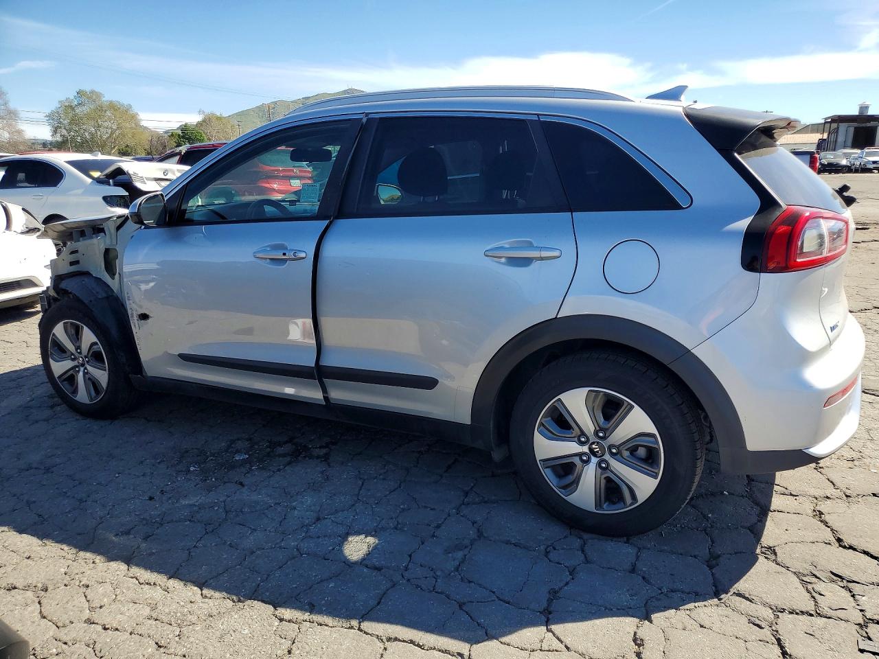 2019 KIA NIRO LX photo 2