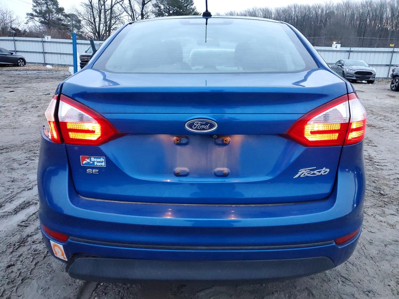 2019 FORD FIESTA SE photo 6