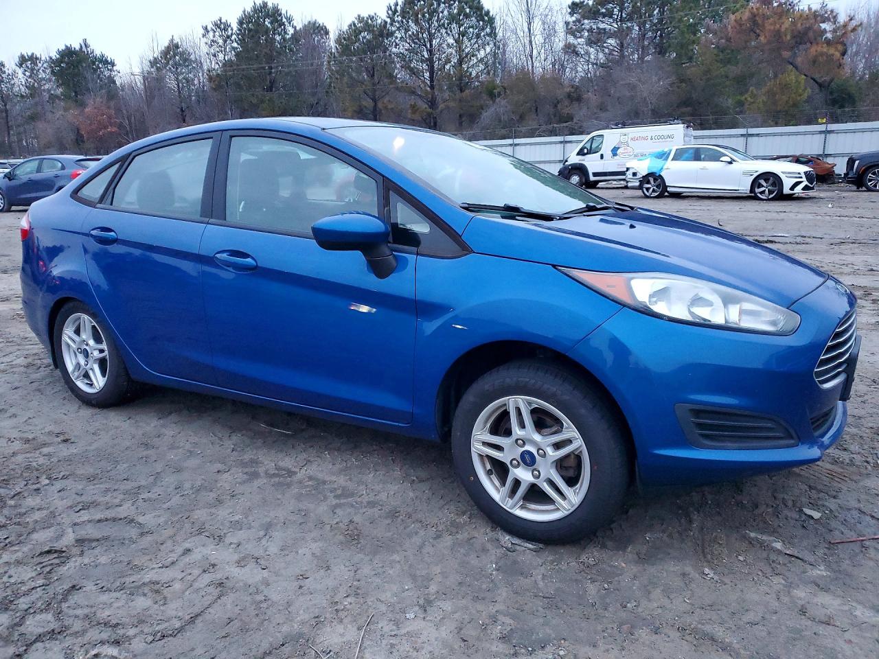 2019 FORD FIESTA SE photo 4