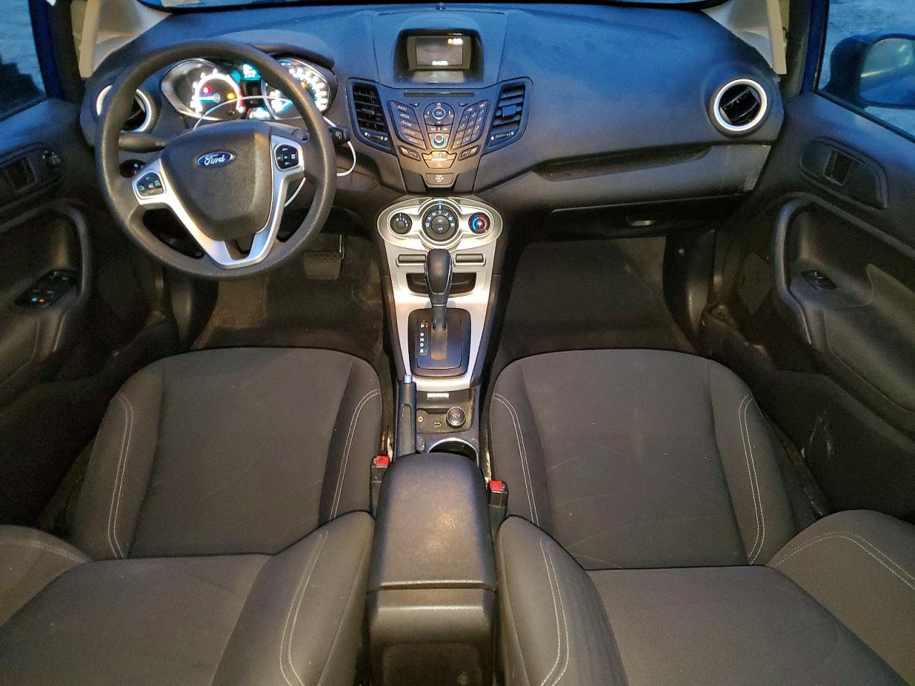 2019 FORD FIESTA SE photo 8