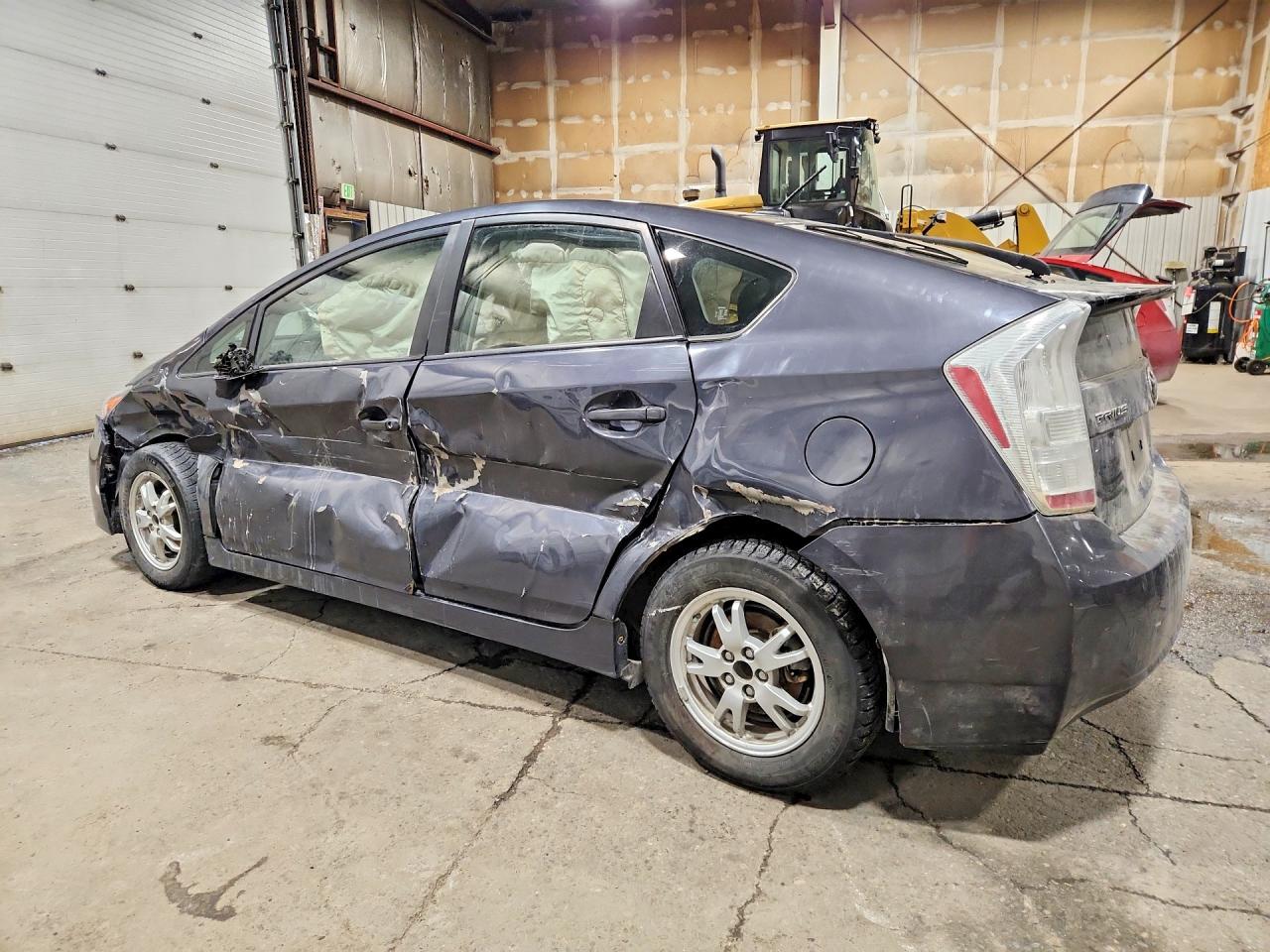 2010 TOYOTA PRIUS II photo 3
