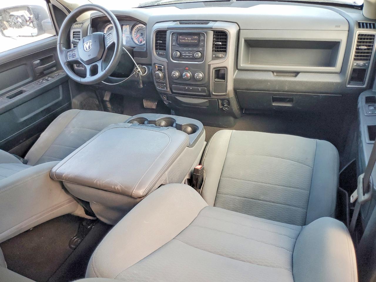 2018 RAM 1500 ST photo 15