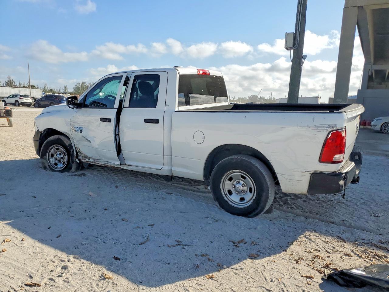 2018 RAM 1500 ST photo 3