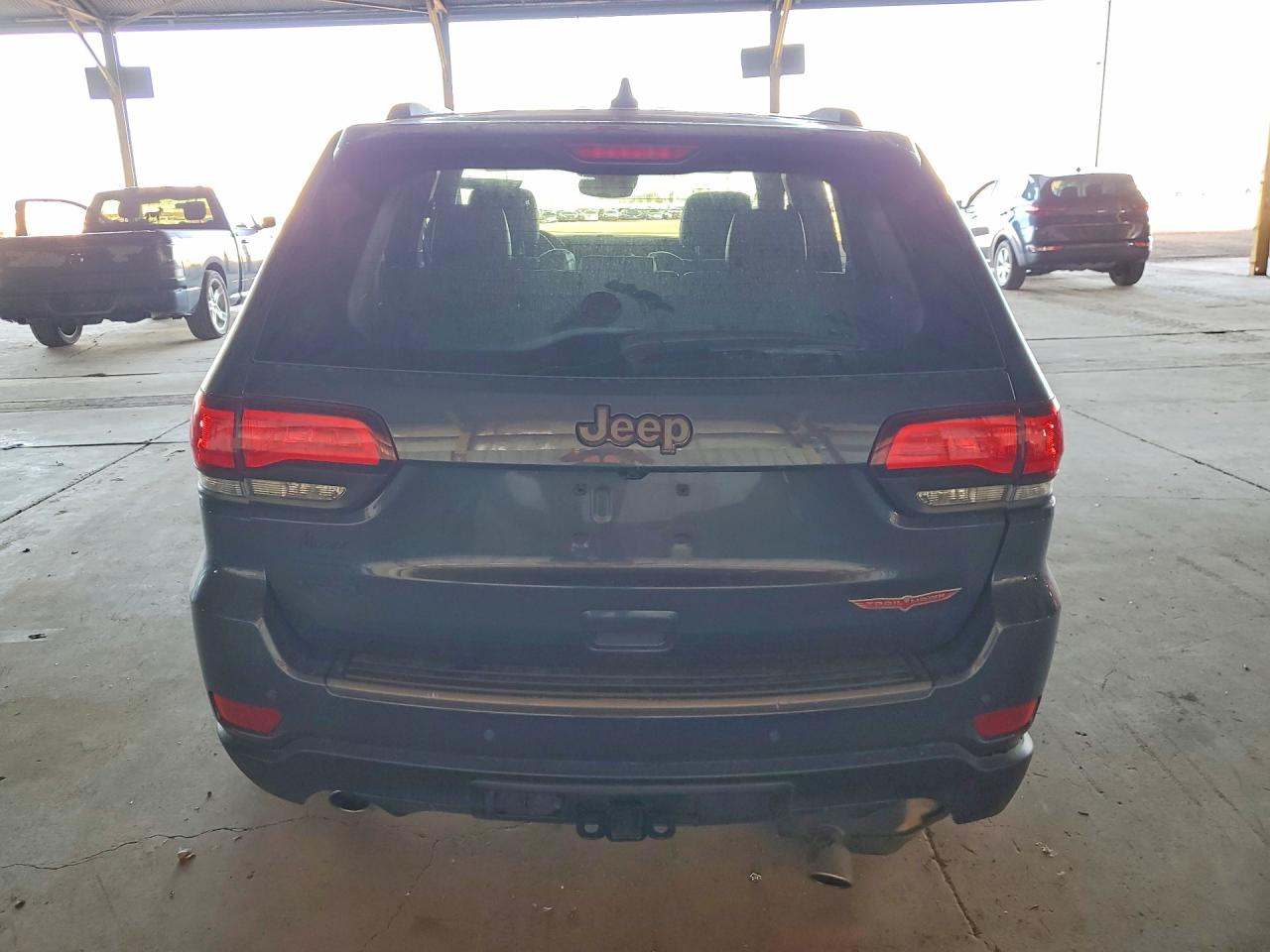 2020 JEEP GRAND CHEROKEE TRAILHAWK photo 11