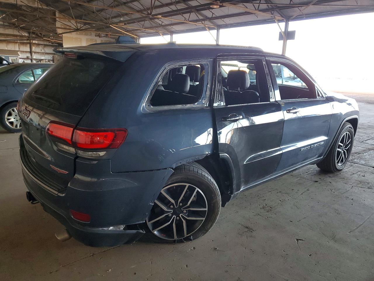 2020 JEEP GRAND CHEROKEE TRAILHAWK photo 5
