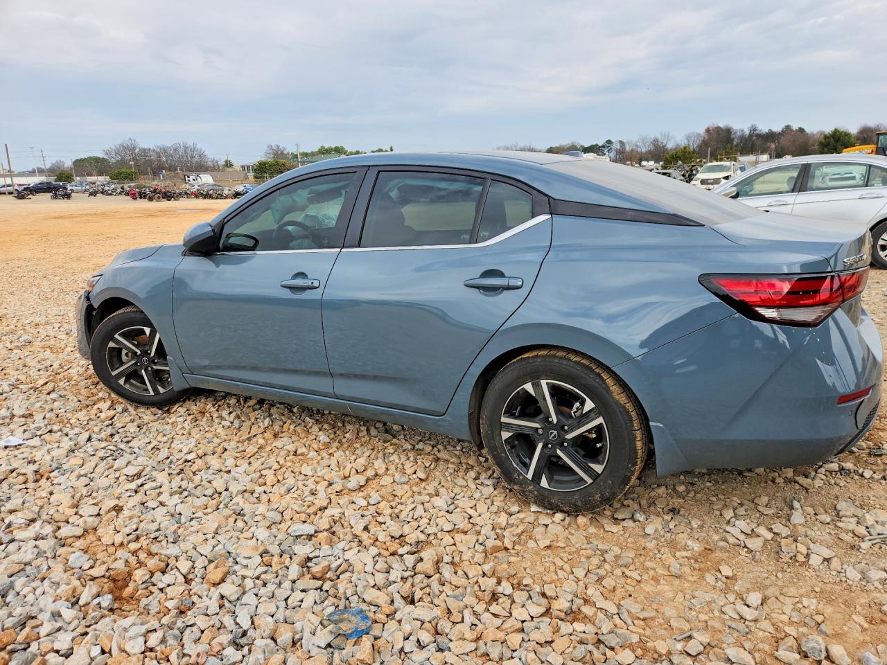 2024 NISSAN SENTRA SV photo 3
