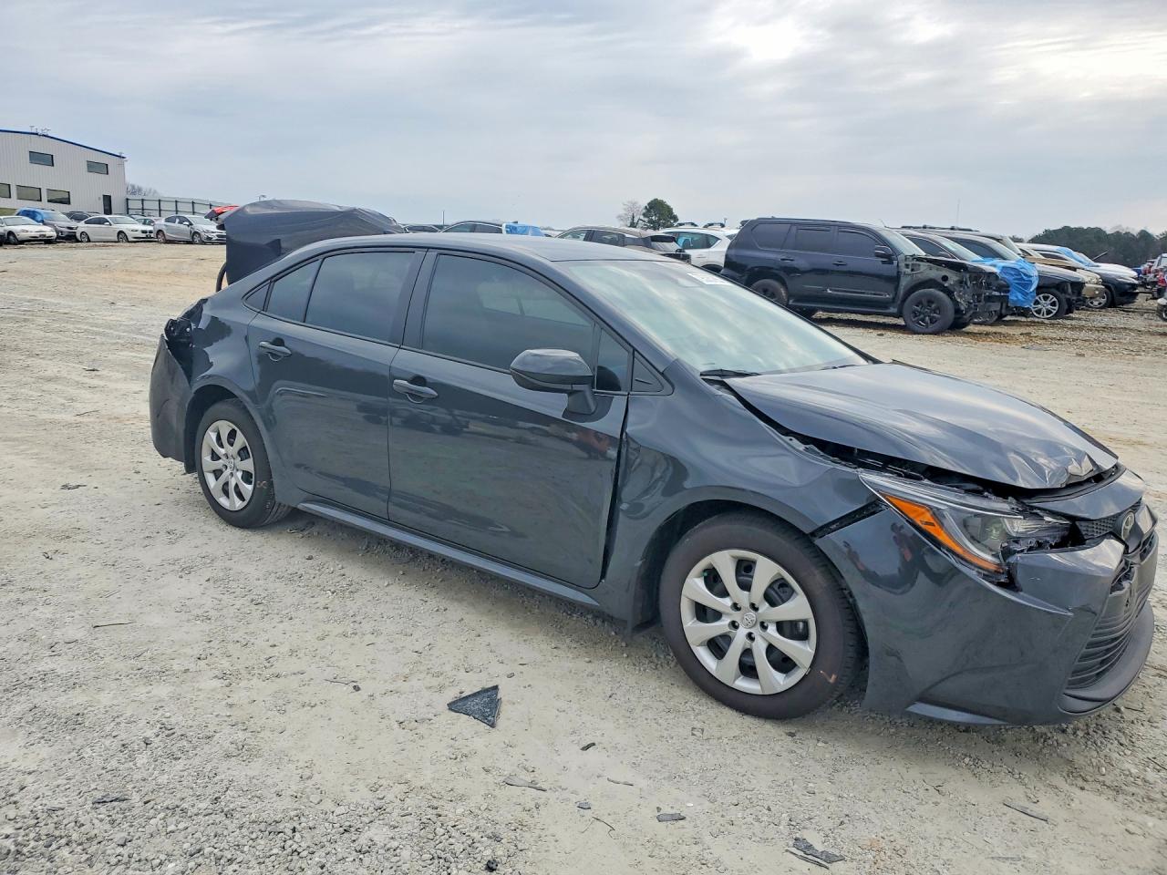 2025 TOYOTA COROLLA LE photo 4