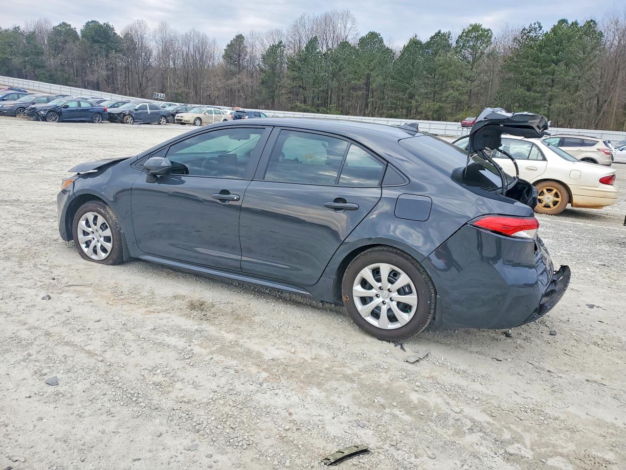 2025 TOYOTA COROLLA LE photo 2