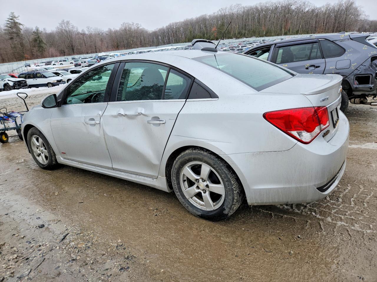 2016 CHEVROLET CRUZE LIMITED LT photo 4