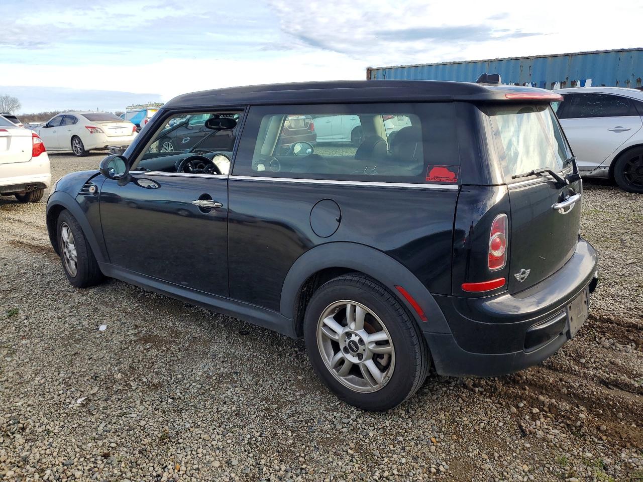 2012 MINI COOPER CLUBMAN photo 2