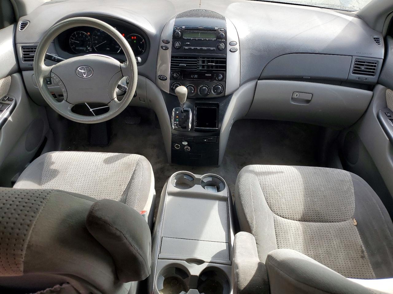 2007 TOYOTA SIENNA LE 8-PASSENGER photo 8