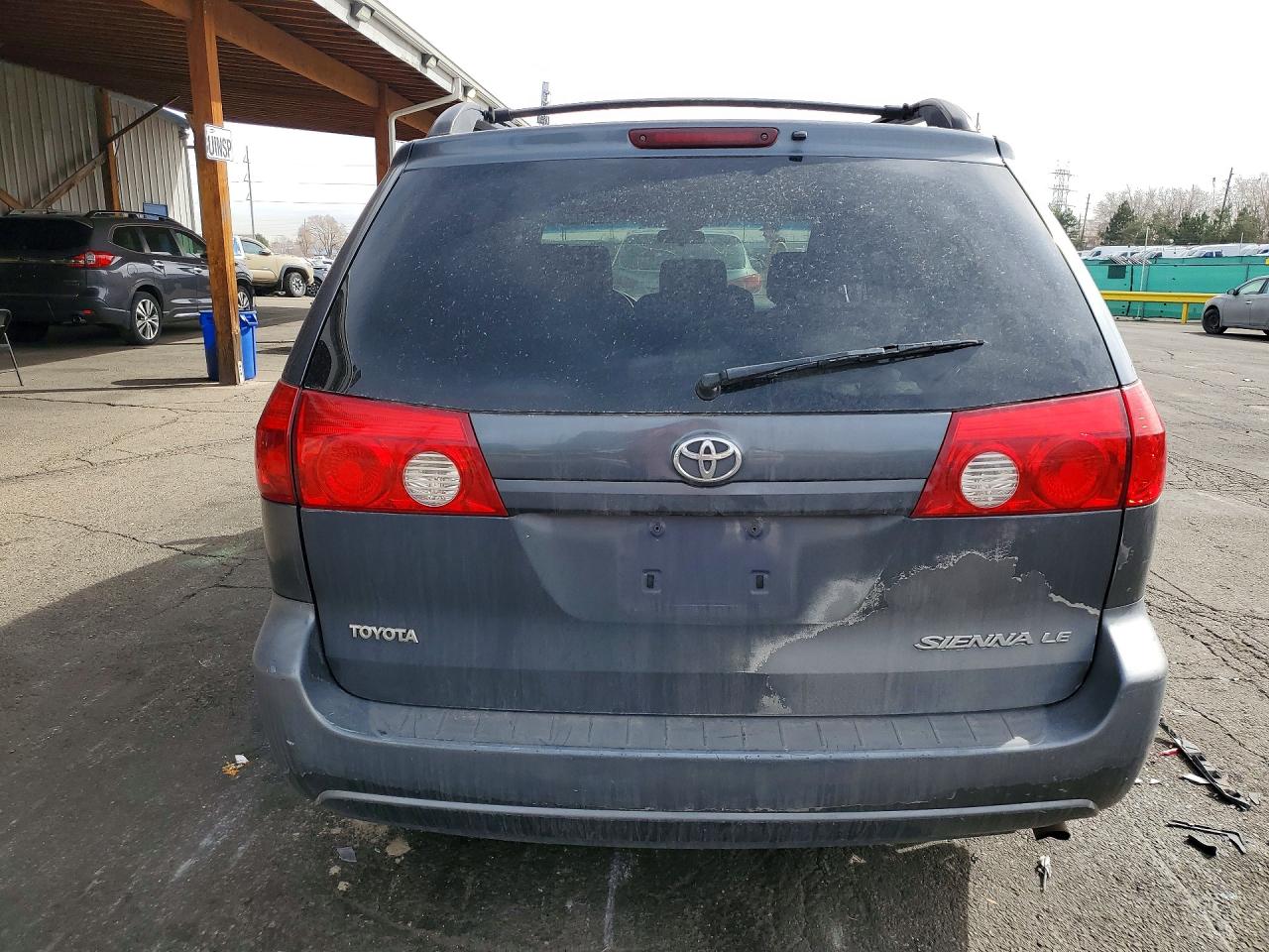 2007 TOYOTA SIENNA LE 8-PASSENGER photo 6