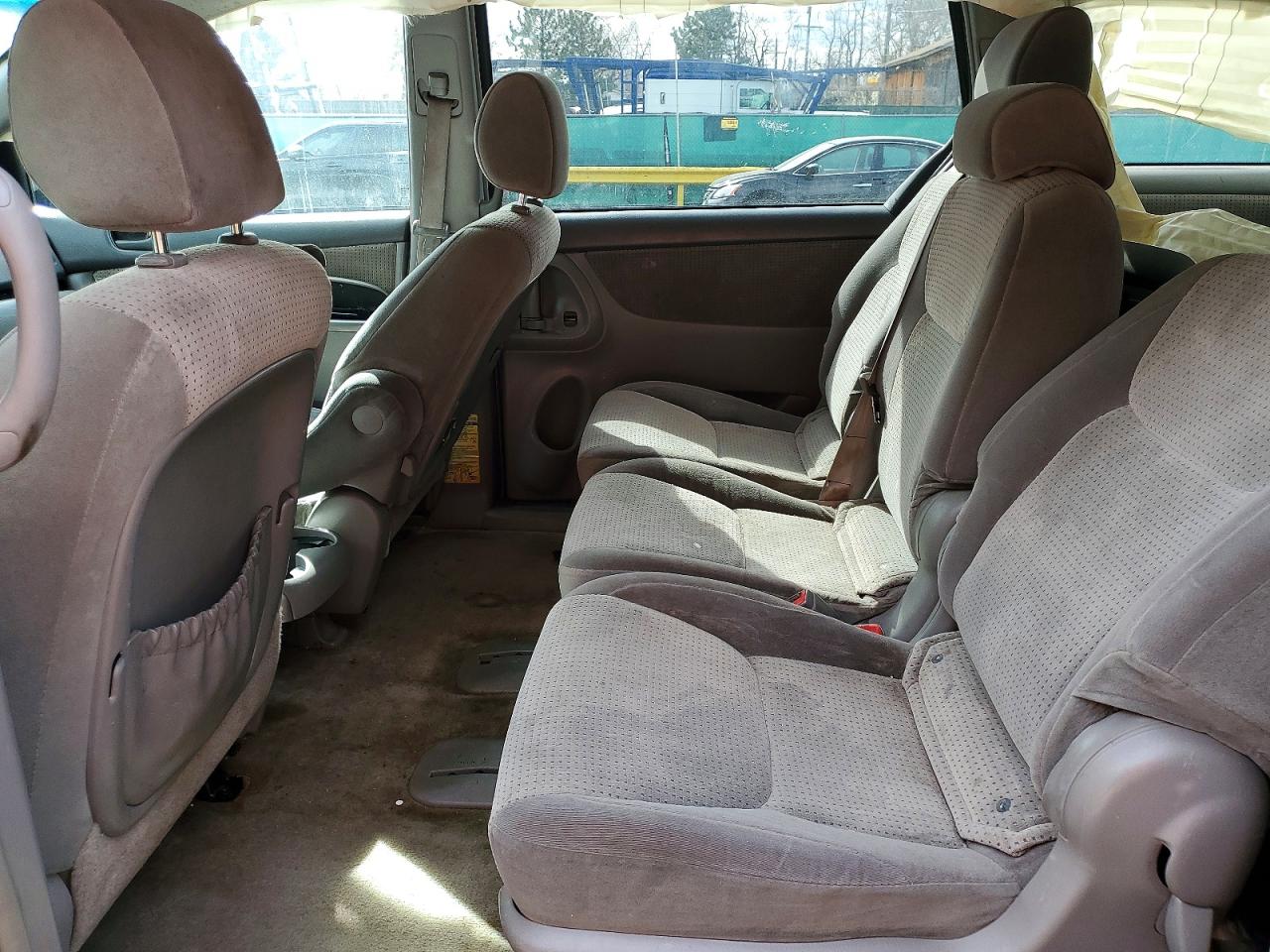 2007 TOYOTA SIENNA LE 8-PASSENGER photo 11