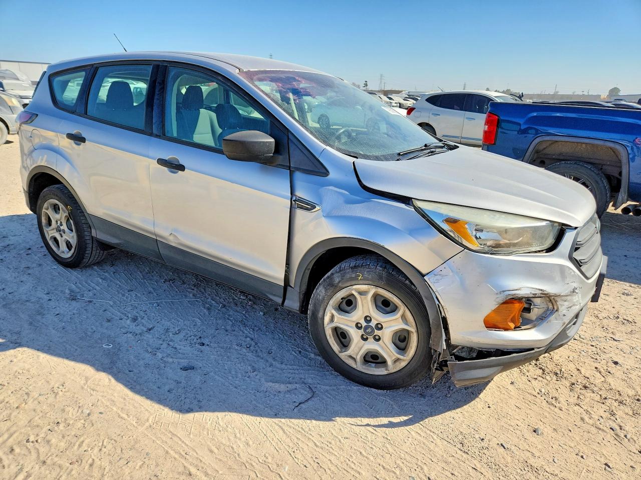2017 FORD ESCAPE S photo 4