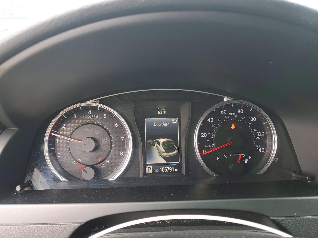 2015 TOYOTA CAMRY SE photo 25