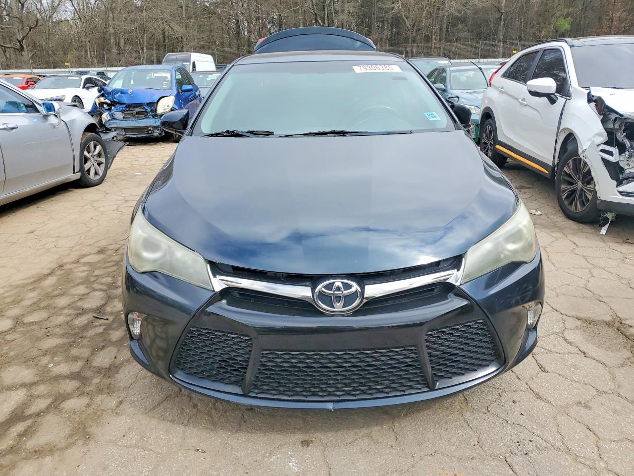 2015 TOYOTA CAMRY SE photo 13