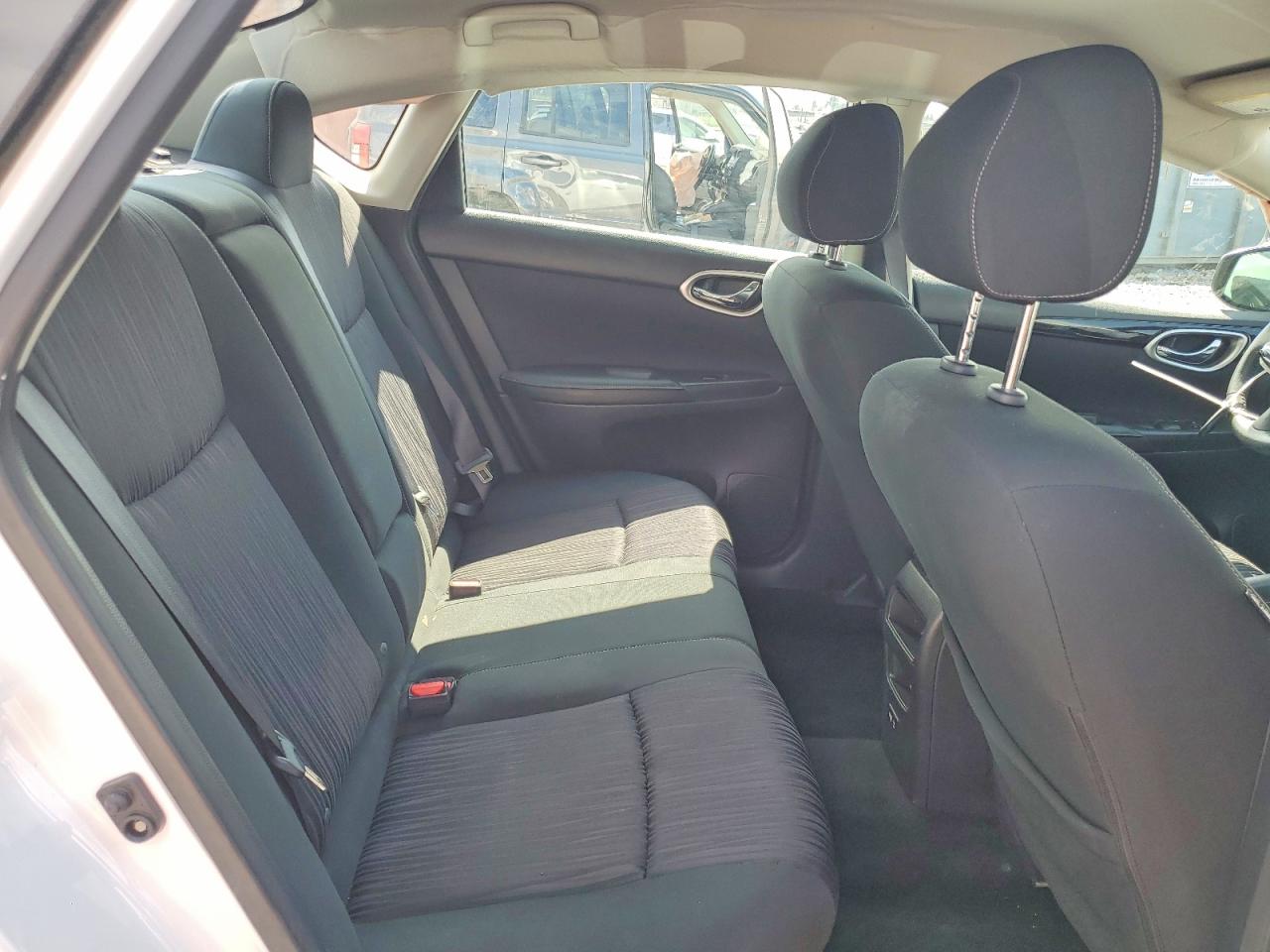 2019 NISSAN SENTRA SV photo 10