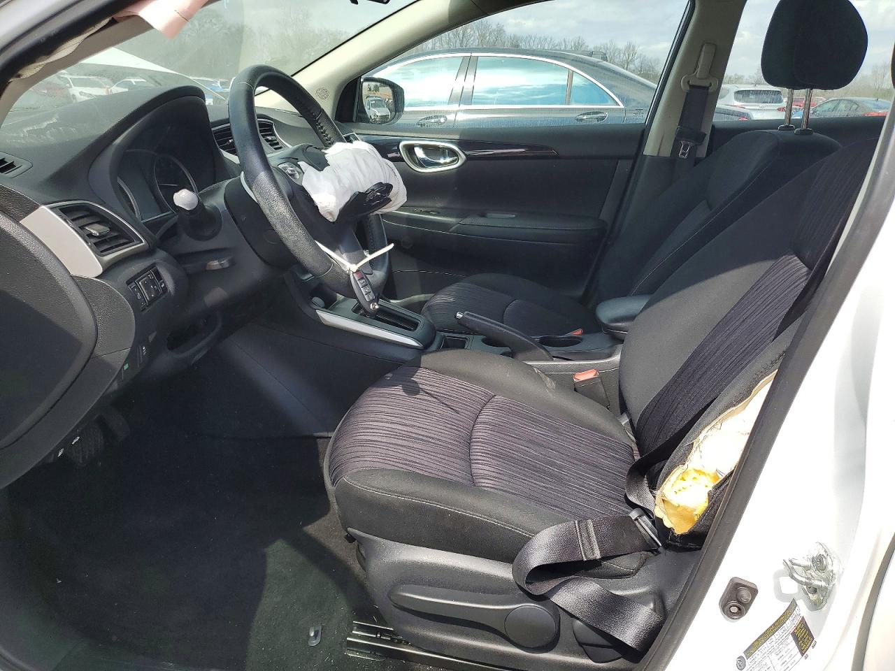 2019 NISSAN SENTRA SV photo 7