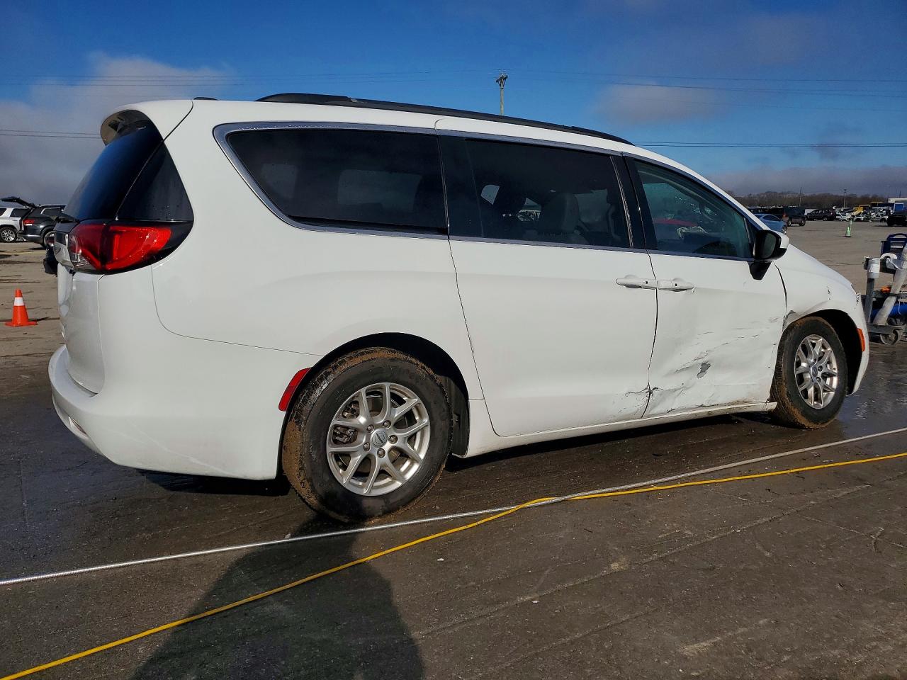 2021 CHRYSLER VOYAGER LXI photo 5