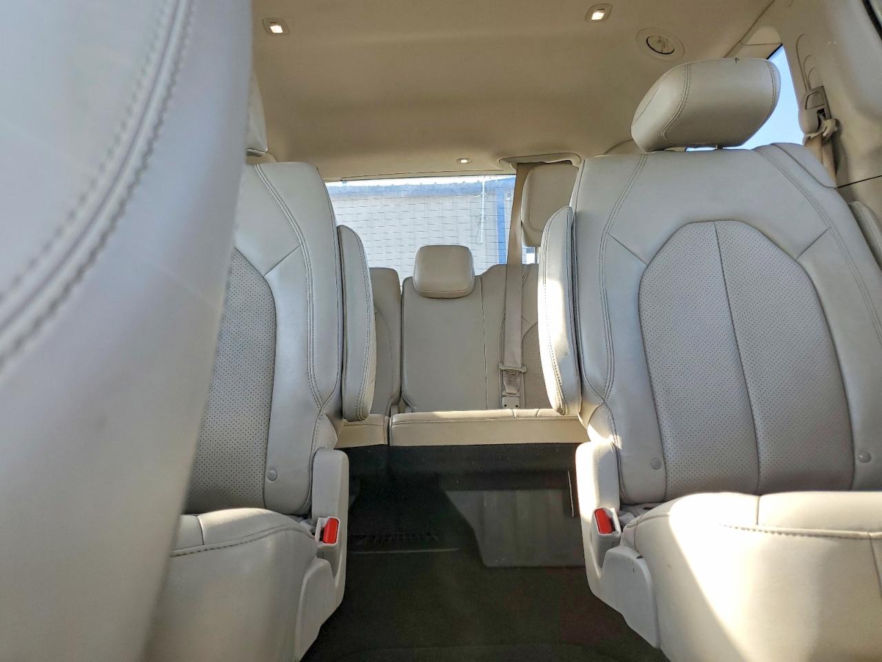 2021 CHRYSLER VOYAGER LXI photo 19