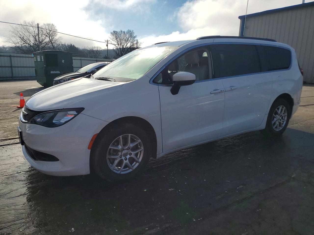 2021 CHRYSLER VOYAGER