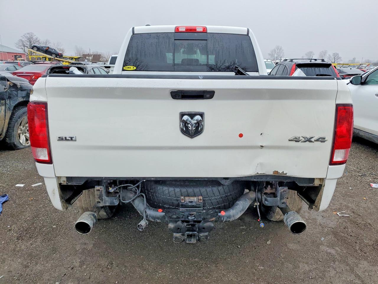 2016 RAM 1500 SLT photo 6