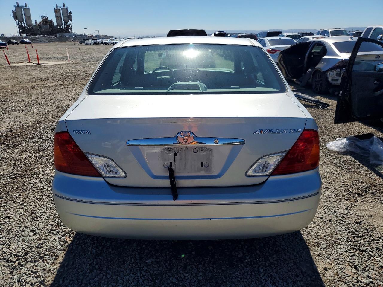 2000 TOYOTA AVALON XLS photo 6