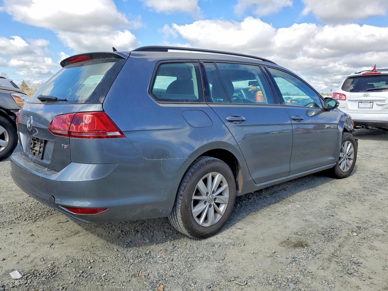 2017 VOLKSWAGEN GOLF SPORTWAGEN S photo 3