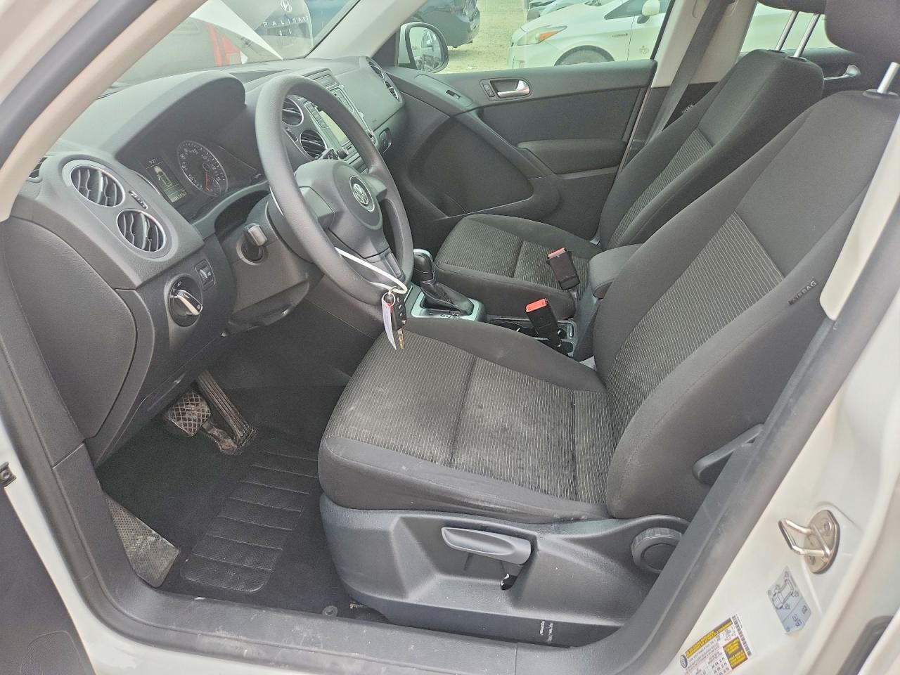 2017 VOLKSWAGEN TIGUAN S photo 19