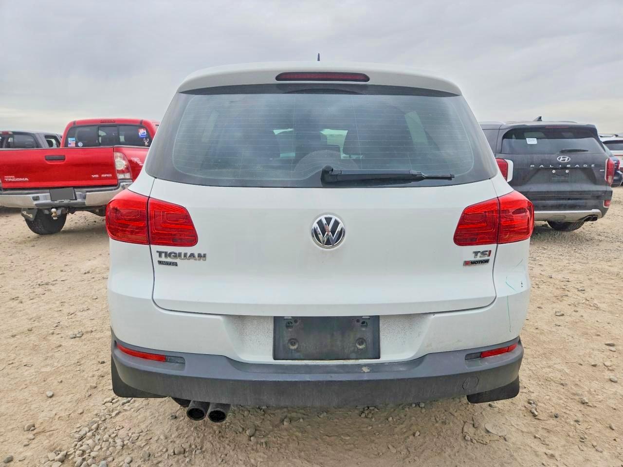 2017 VOLKSWAGEN TIGUAN S photo 16