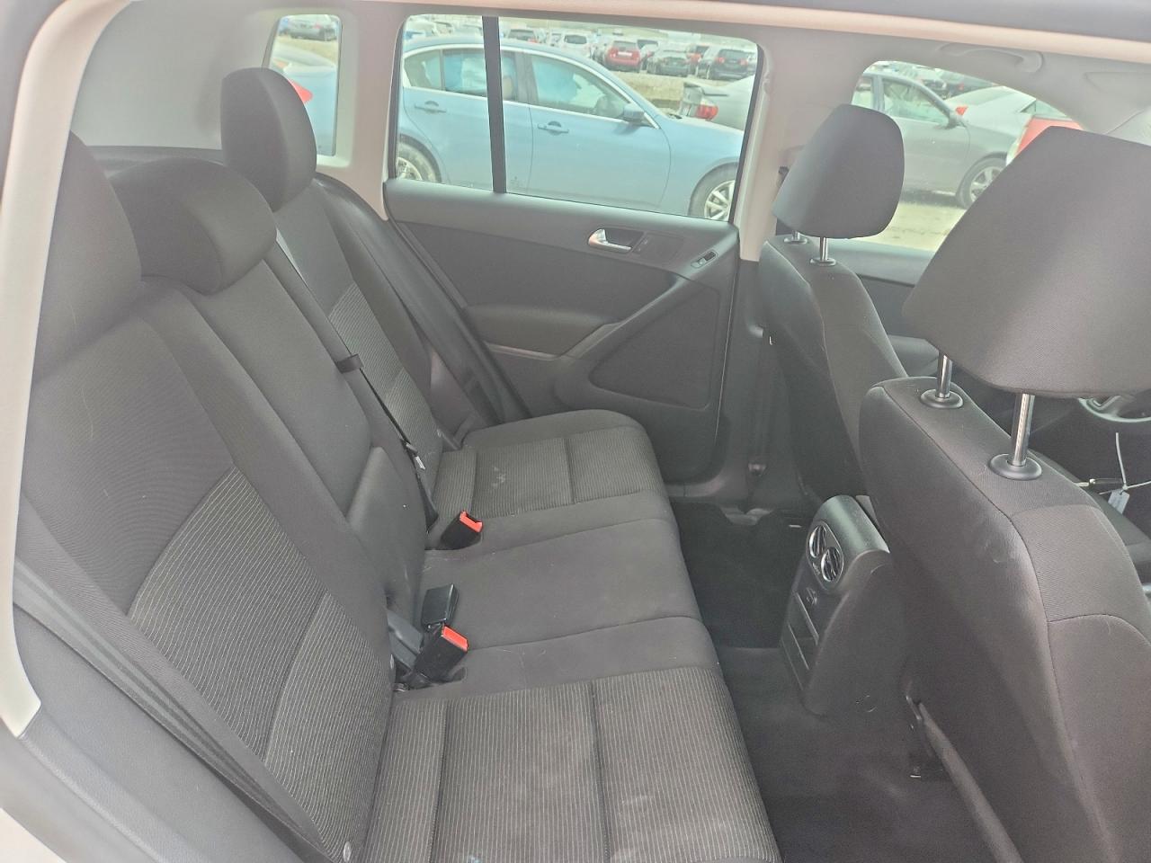 2017 VOLKSWAGEN TIGUAN S photo 31