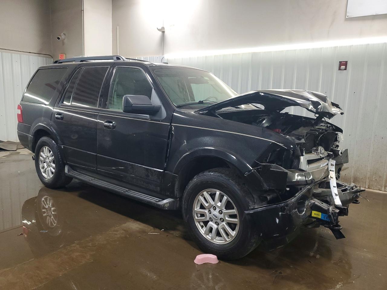 2013 FORD EXPEDITION XLT photo 4