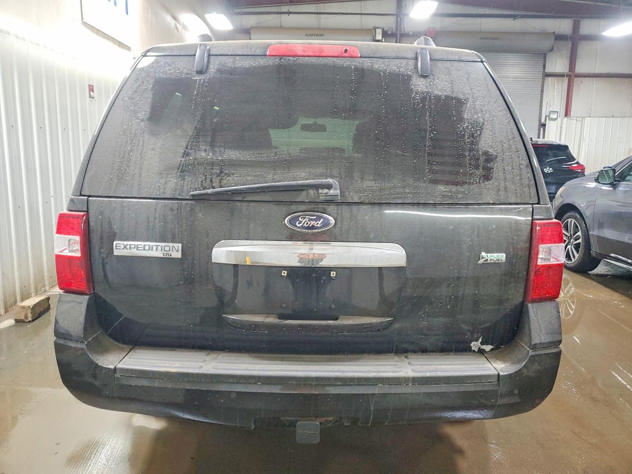 2013 FORD EXPEDITION XLT photo 6