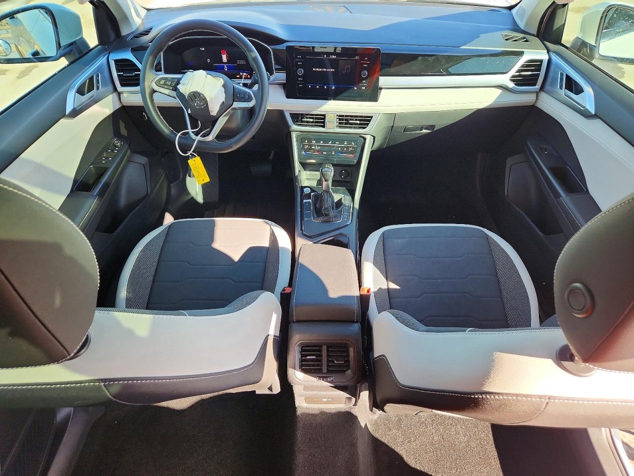 2025 VOLKSWAGEN TAOS SE photo 15