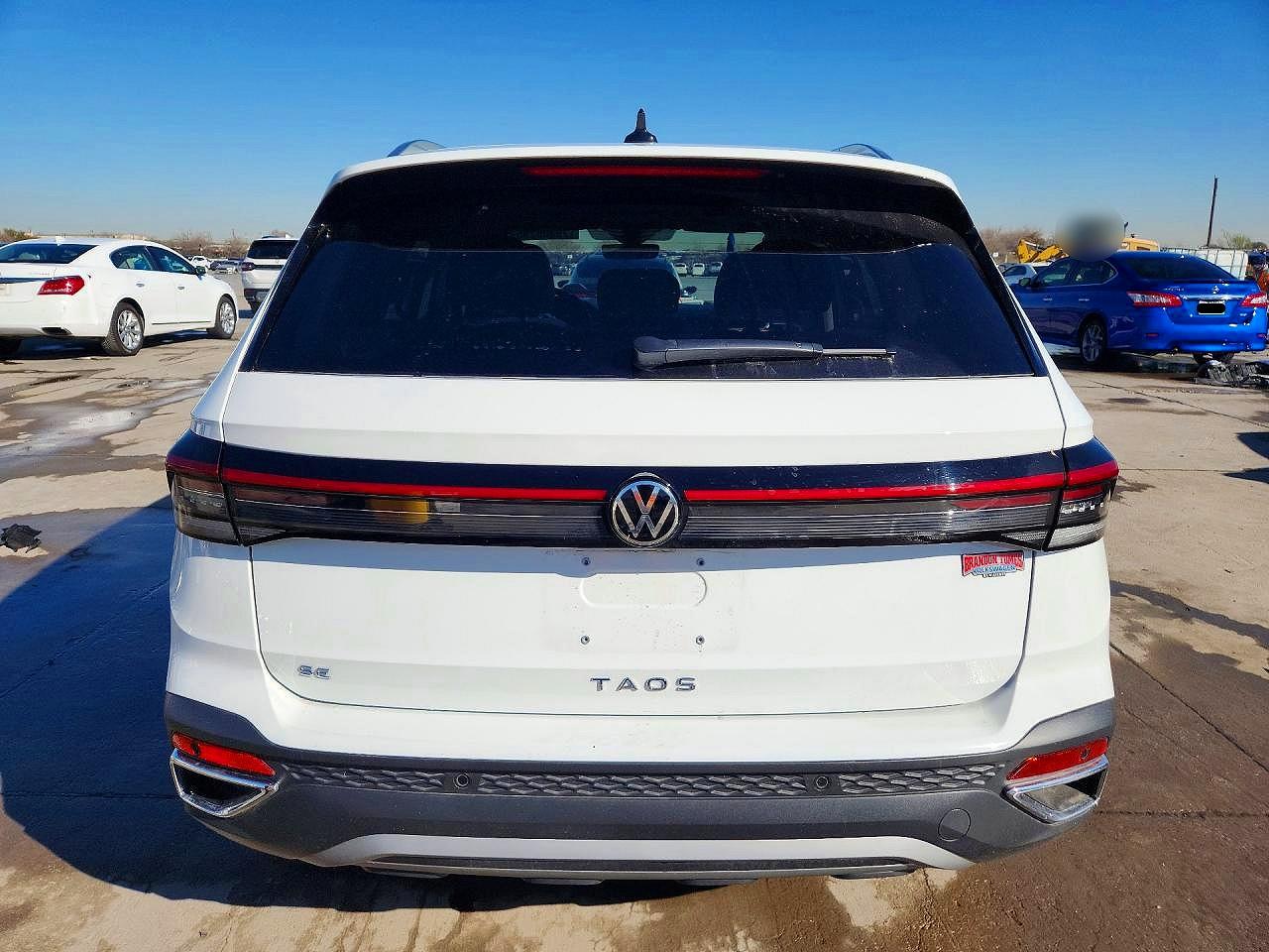 2025 VOLKSWAGEN TAOS SE photo 11