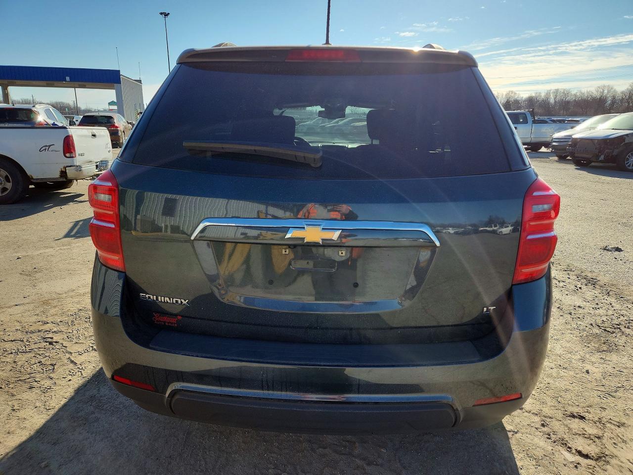 2017 CHEVROLET EQUINOX LT photo 6