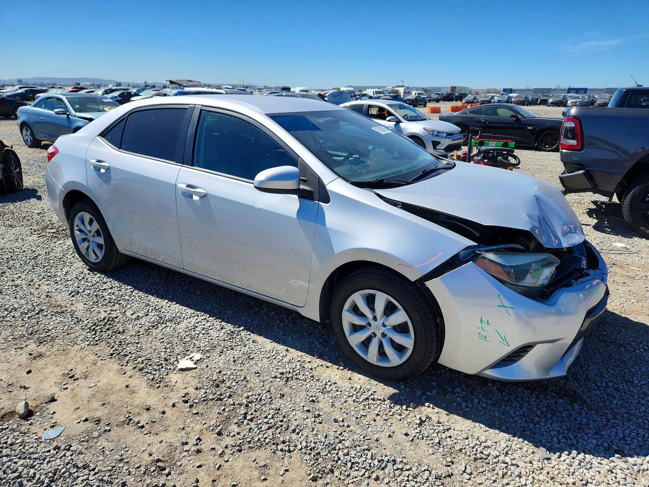 2016 TOYOTA COROLLA LE photo 4