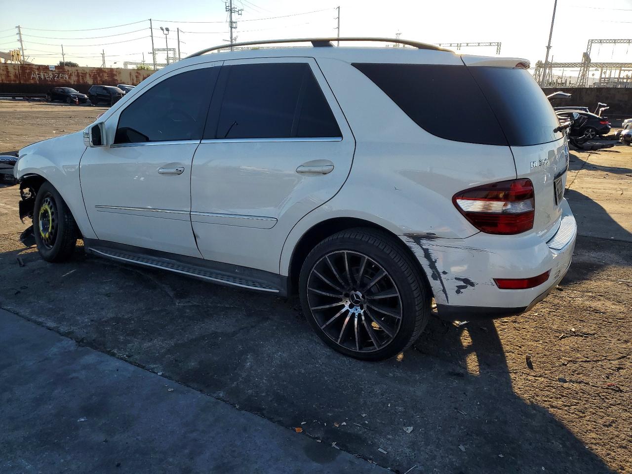 2011 MERCEDES-BENZ ML 350 photo 2