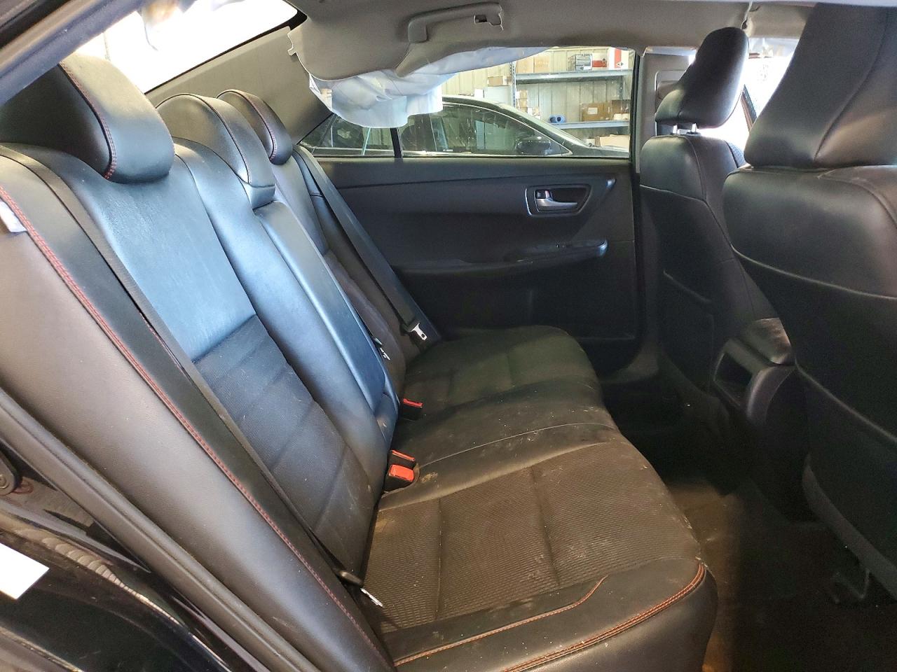 2017 TOYOTA CAMRY SE photo 10