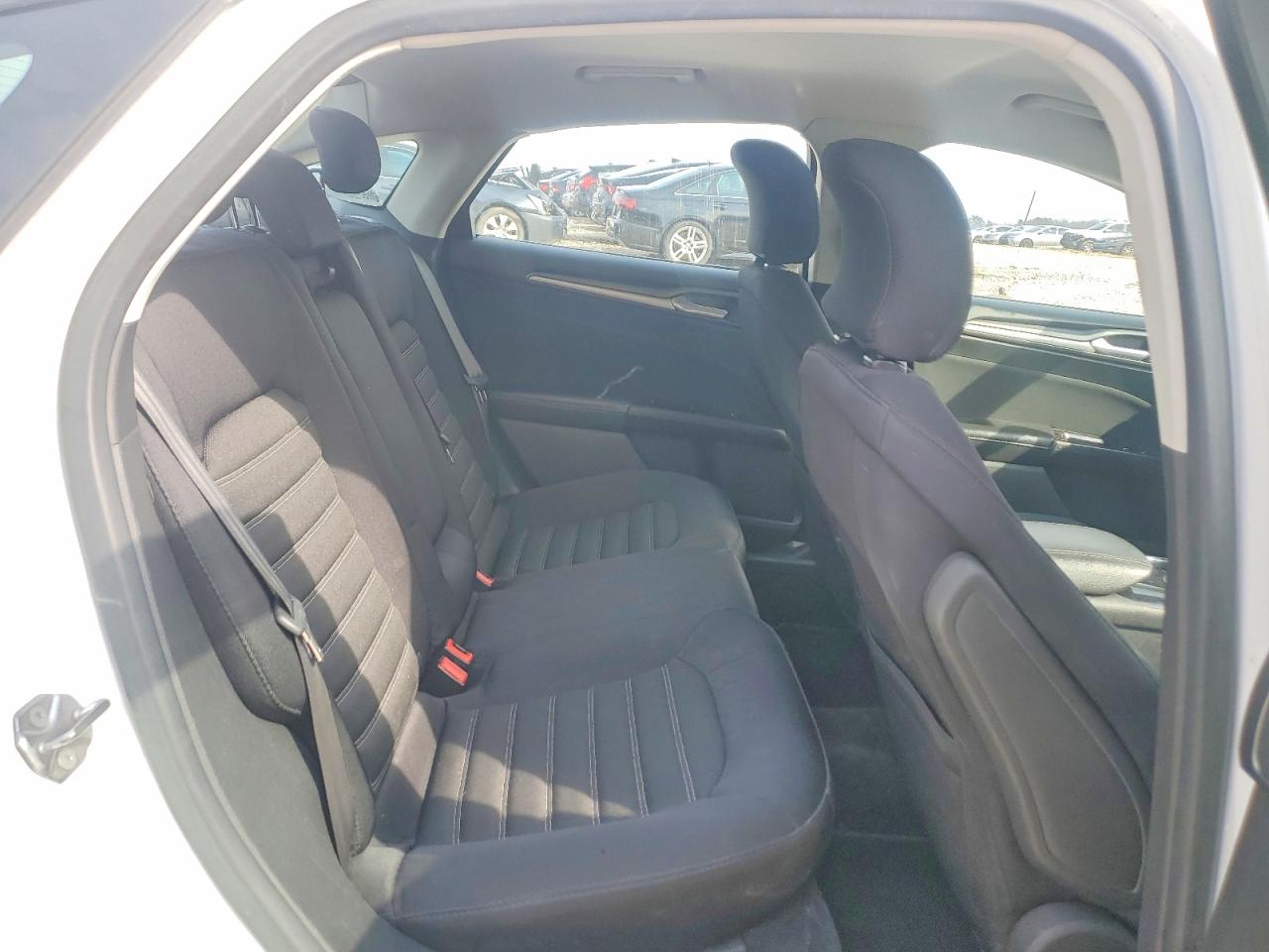 2015 FORD FUSION SE photo 10