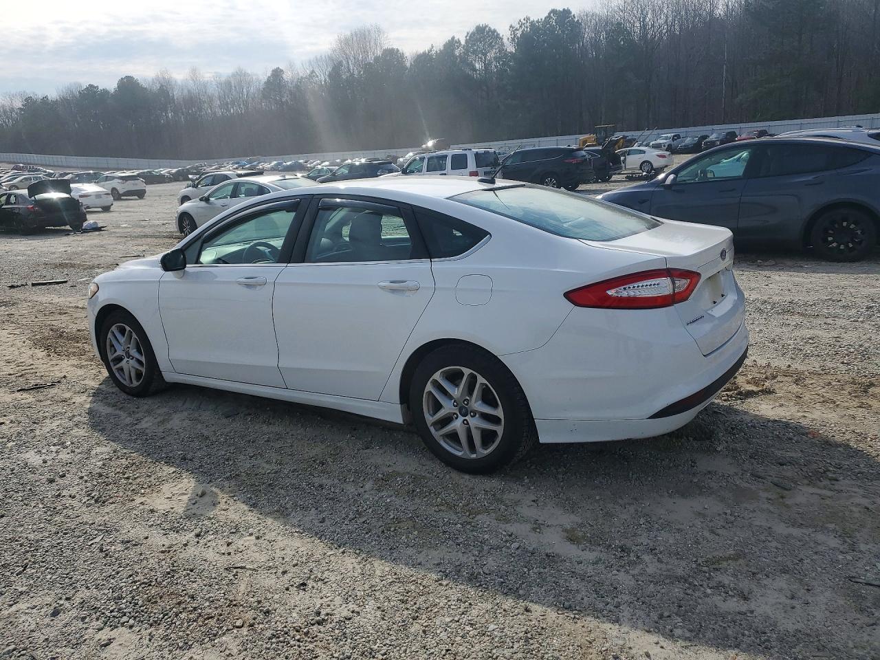 2015 FORD FUSION SE photo 2