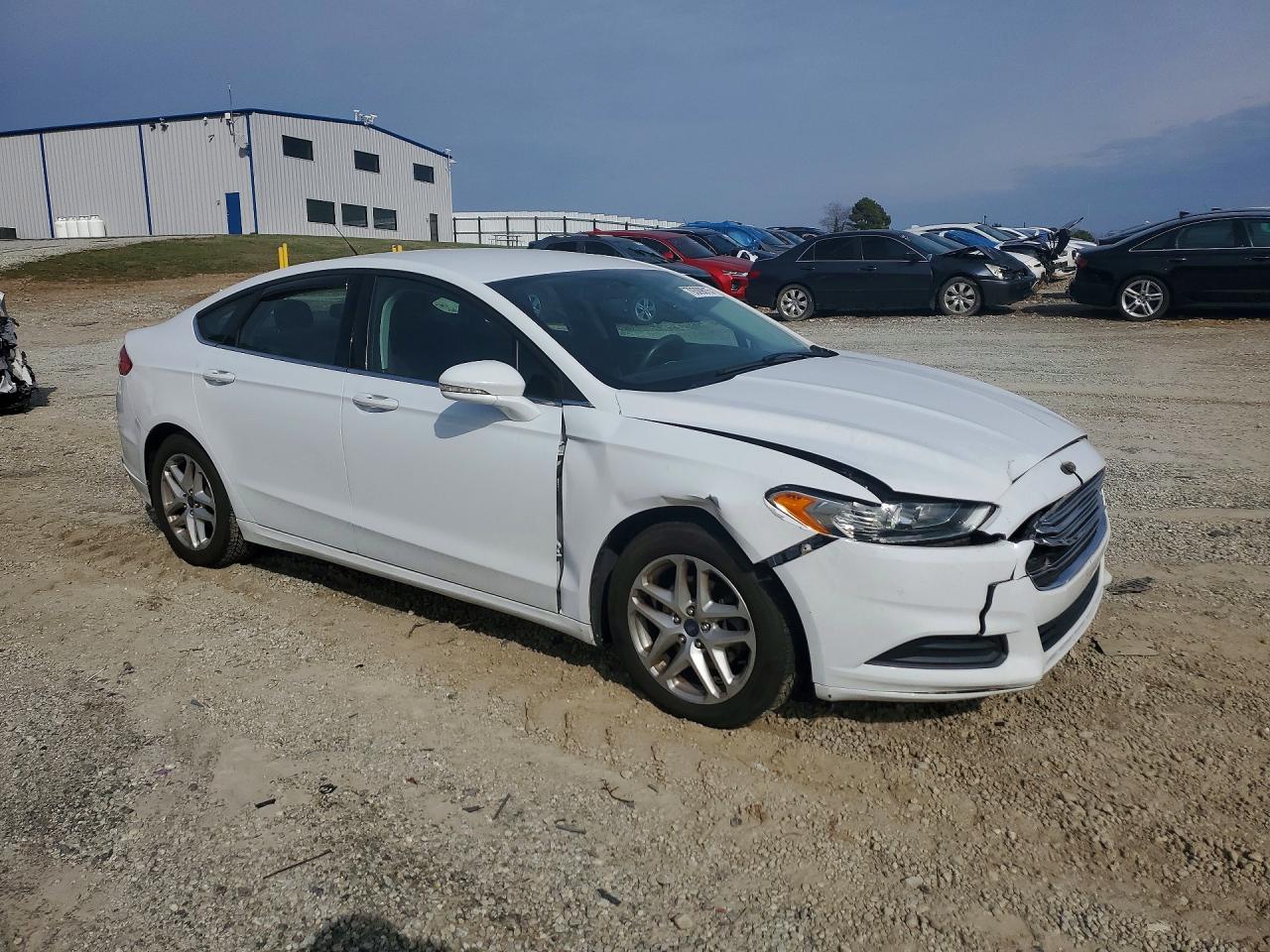 2015 FORD FUSION SE photo 4